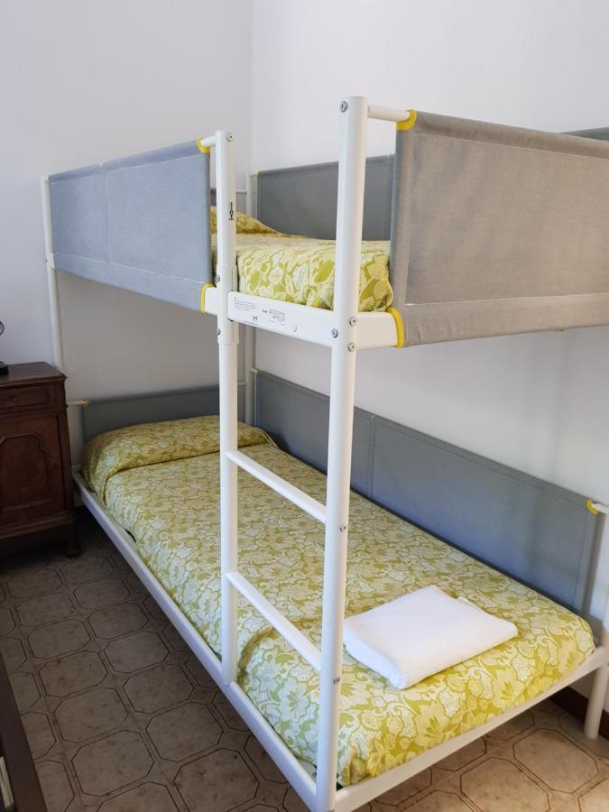 Terrace & Parking - Holiday Home Near Fegina Beach מונטרוסו אל מארה מראה חיצוני תמונה