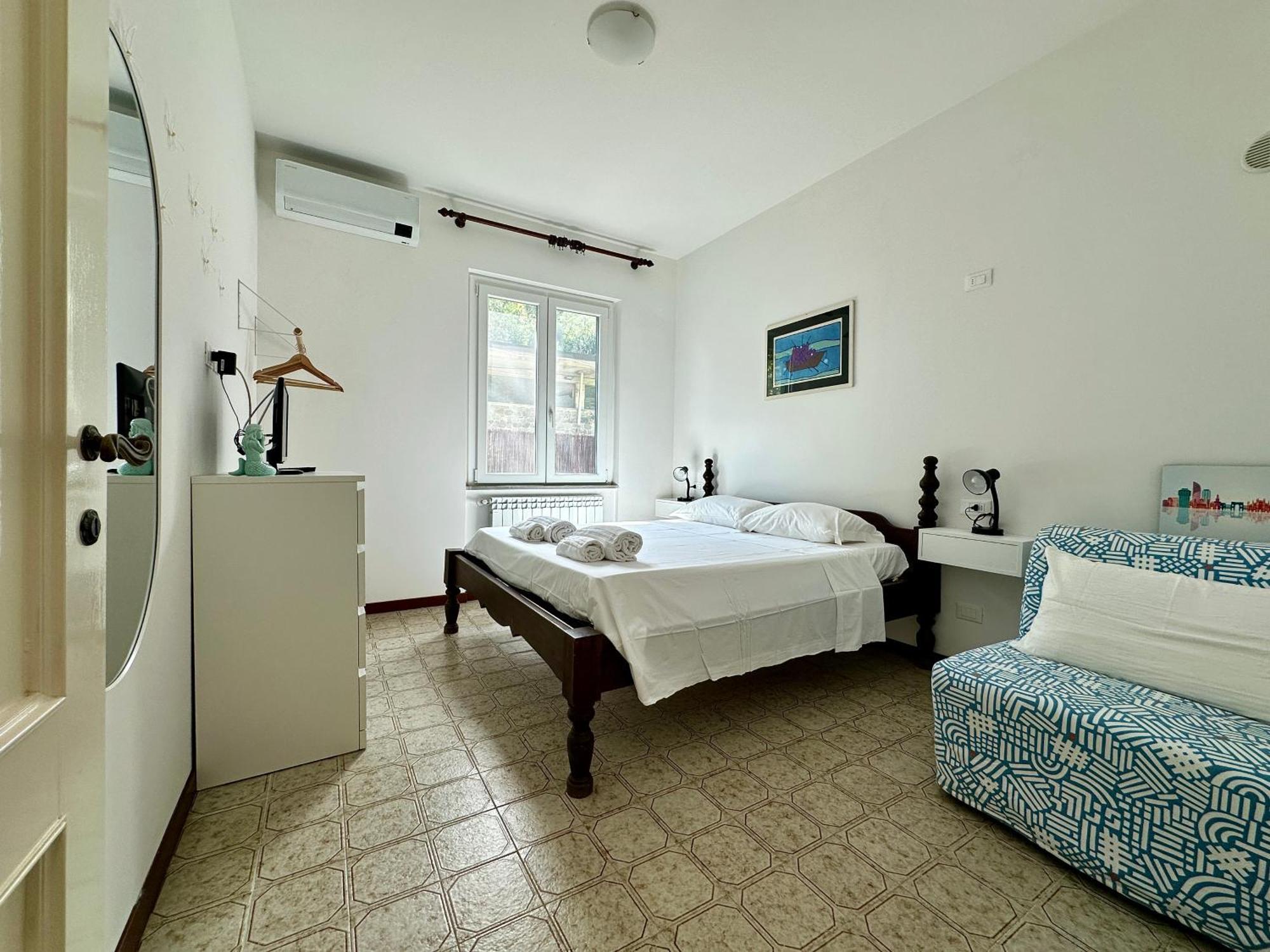 Terrace & Parking - Holiday Home Near Fegina Beach מונטרוסו אל מארה מראה חיצוני תמונה