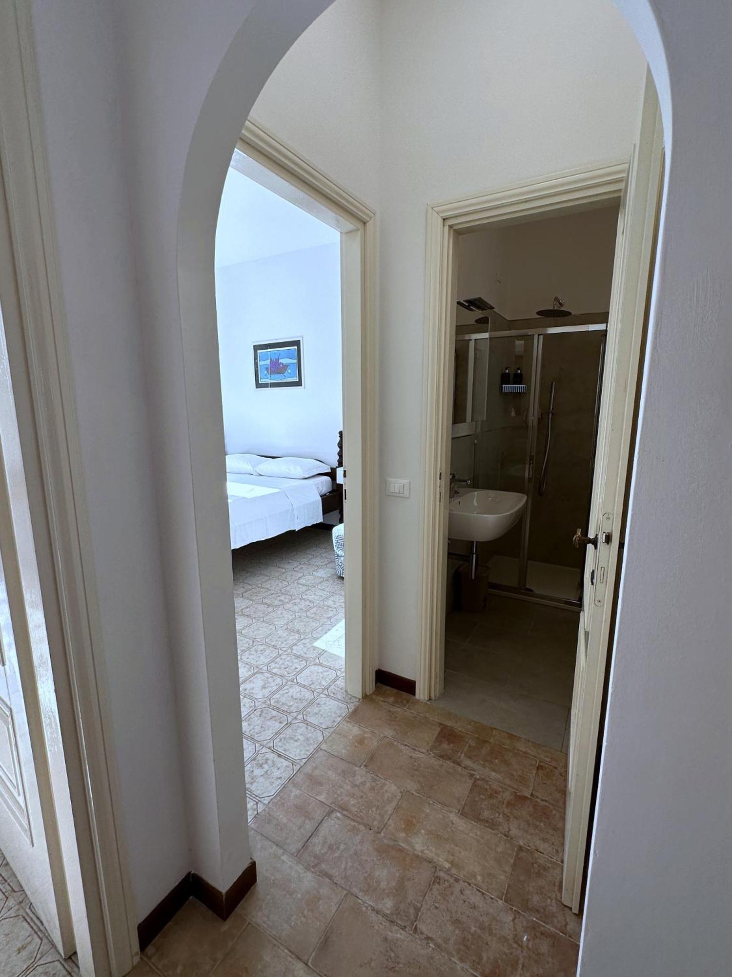 Terrace & Parking - Holiday Home Near Fegina Beach מונטרוסו אל מארה מראה חיצוני תמונה