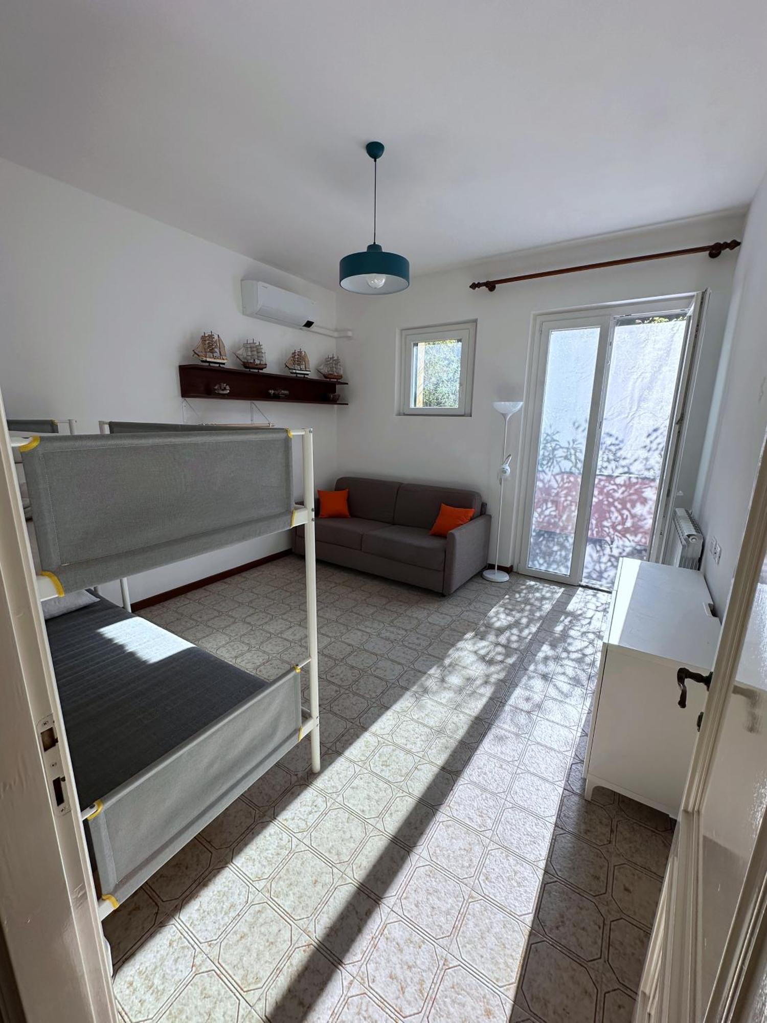 Terrace & Parking - Holiday Home Near Fegina Beach מונטרוסו אל מארה מראה חיצוני תמונה
